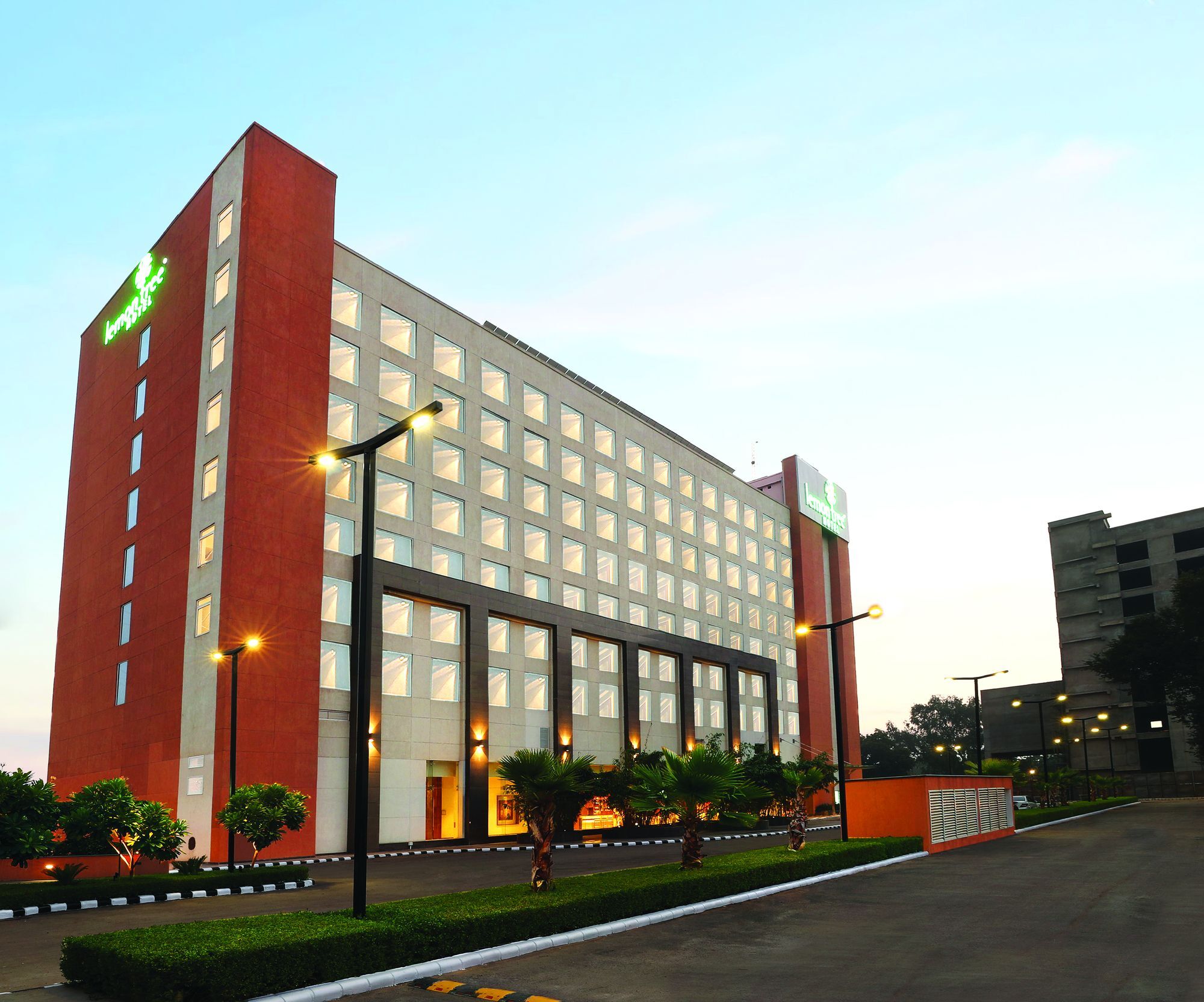 Lemon Tree Hotel Sohna Road Gurgaon Exteriör bild