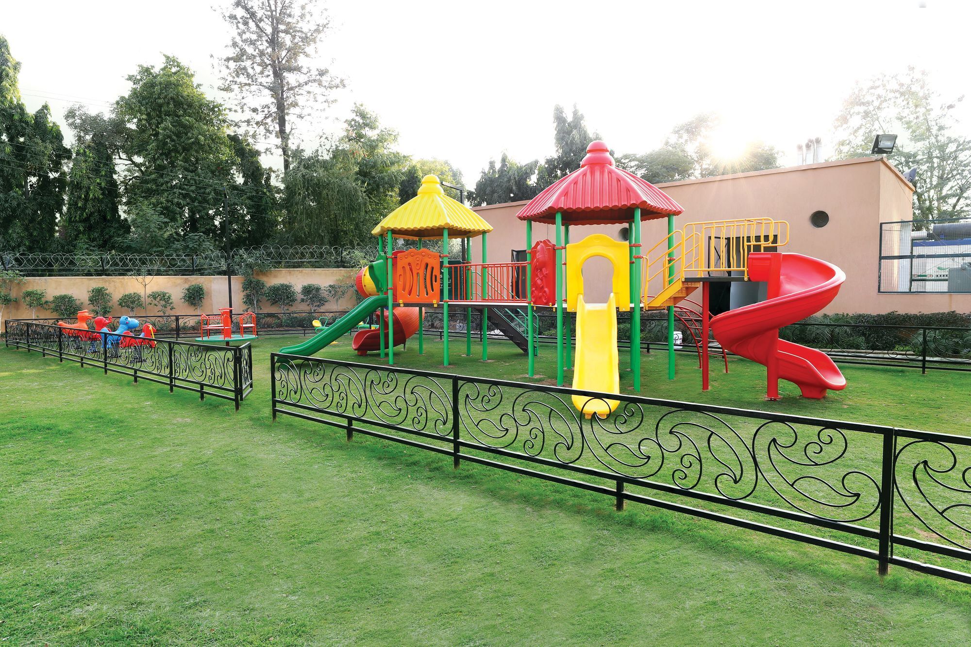 Lemon Tree Hotel Sohna Road Gurgaon Exteriör bild